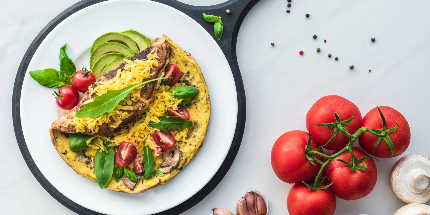 Омлет с черным хлебом