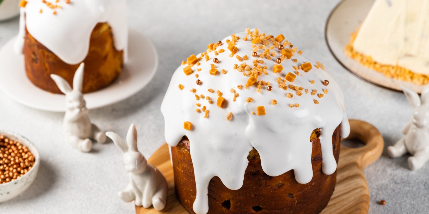 Паска з маком і журавлиною