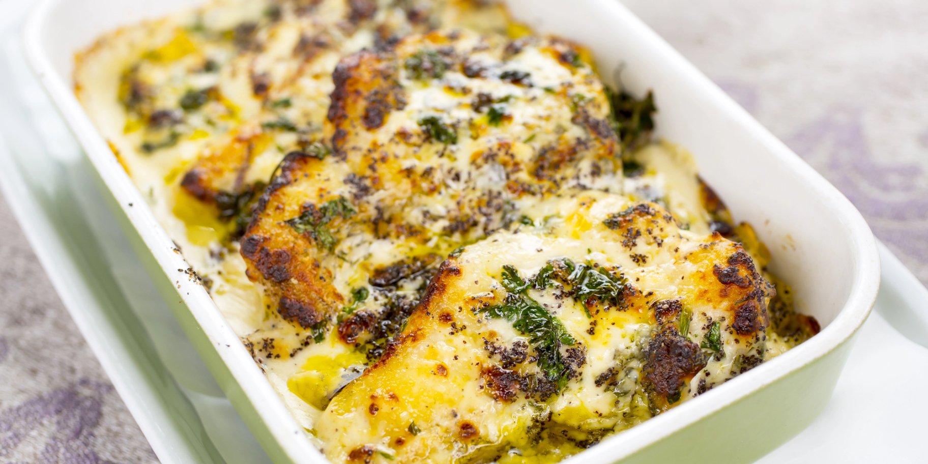 Карась у сметанному соусі