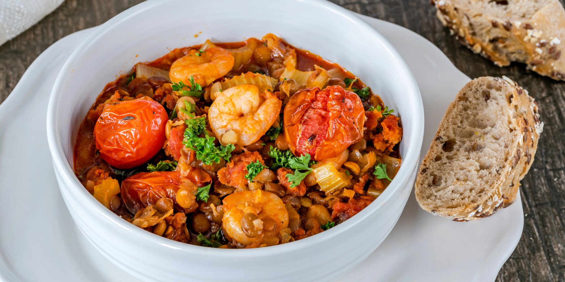Карі з креветками та сочевицею