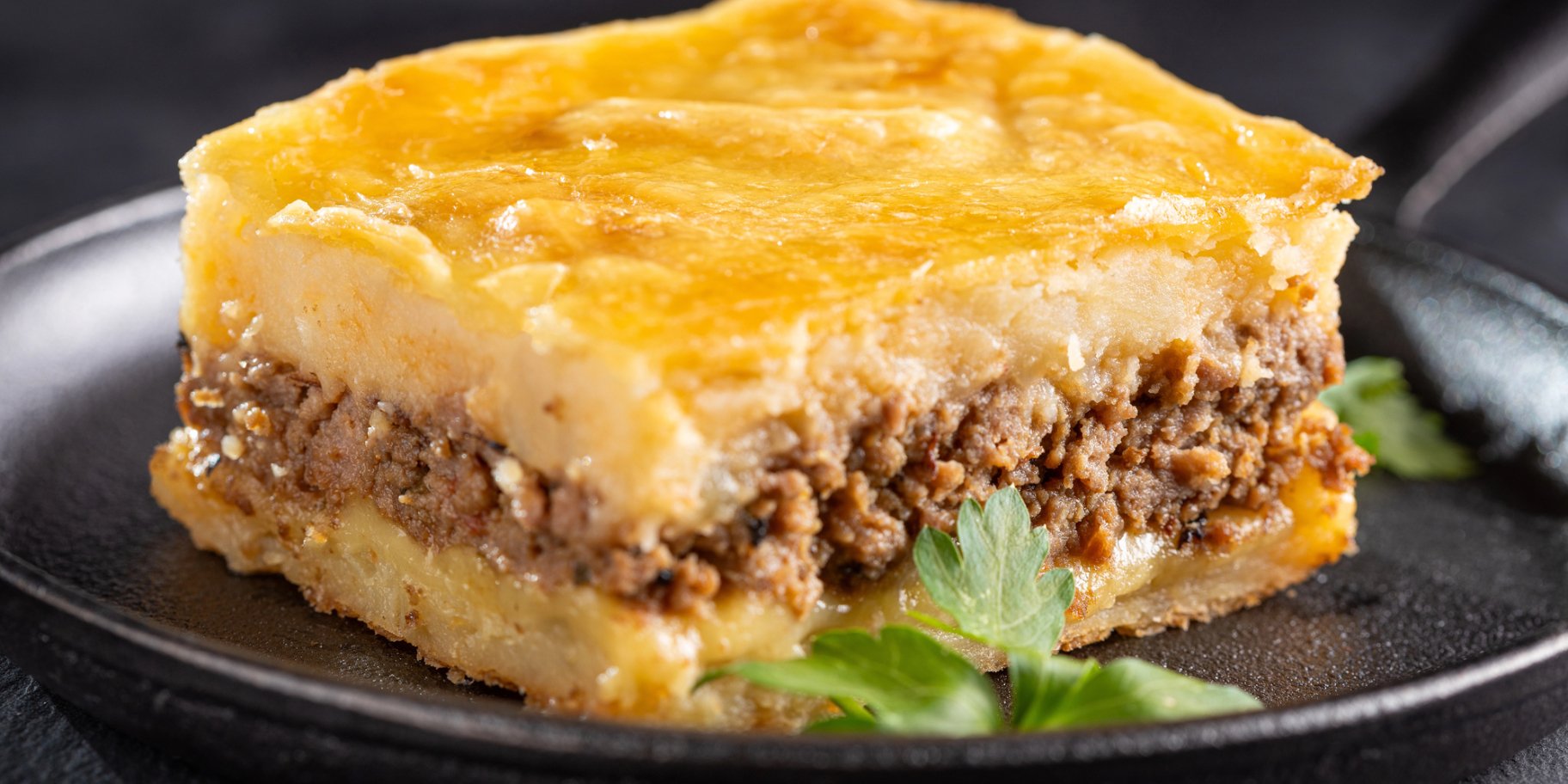 Пиріг з фаршем і картоплею