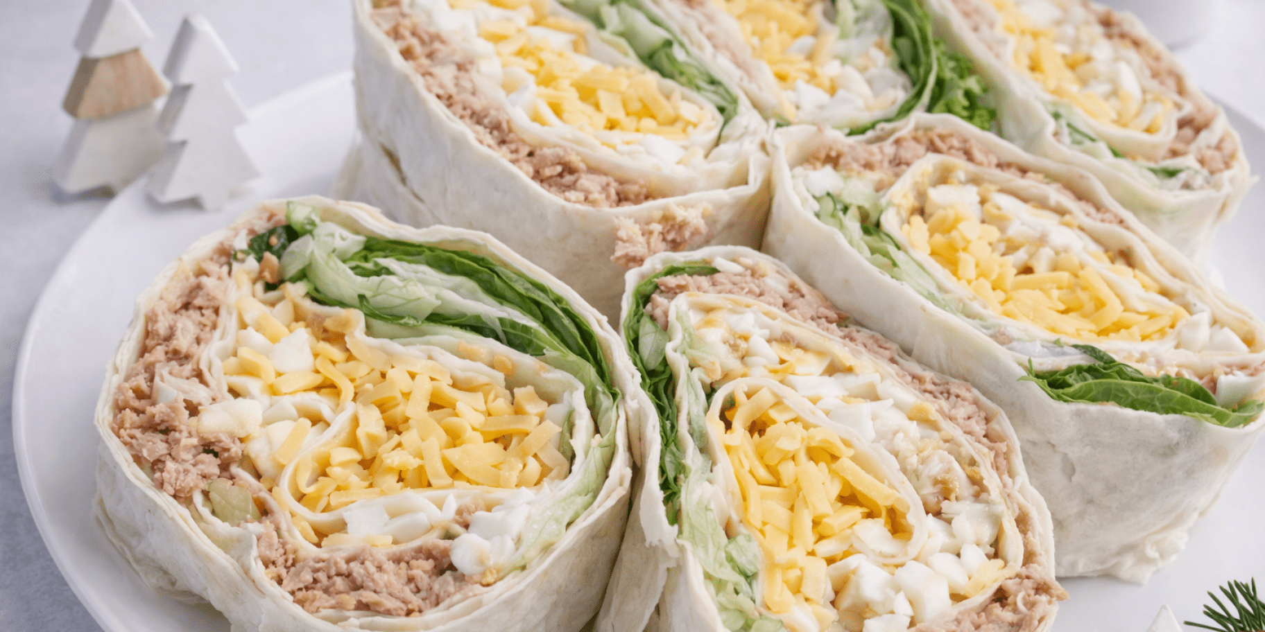 Рулет з лаваша з тунцем