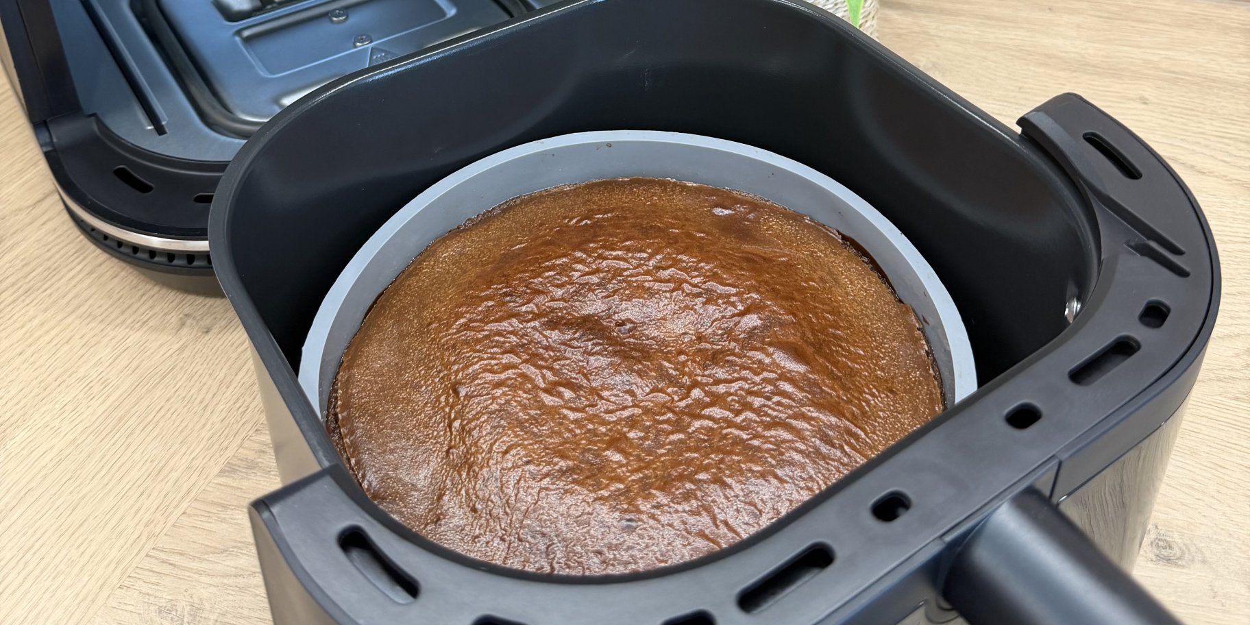 Шоколадний чизкейк у мультипечі