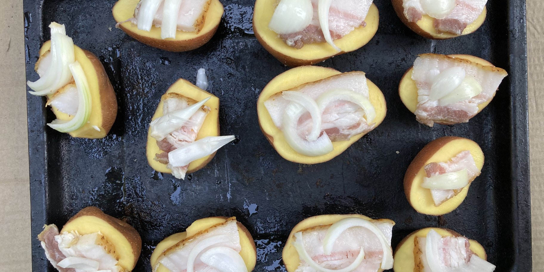 Запечена картопля в духовці