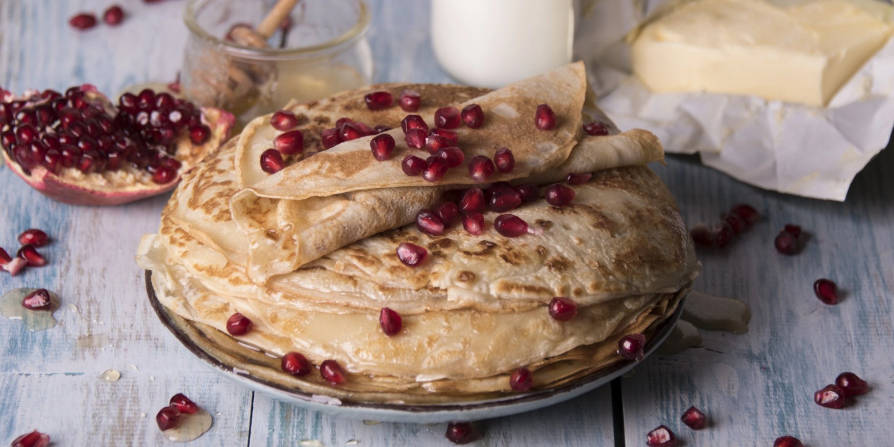 Протеїнові млинці з гранатом та шоколадом