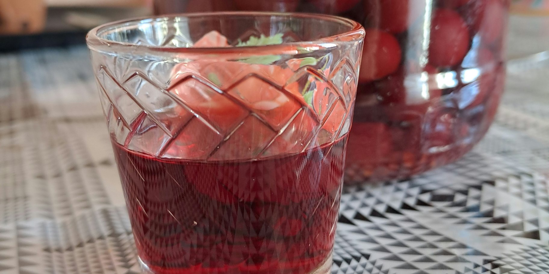 Настоянка "Вишнева насолода"