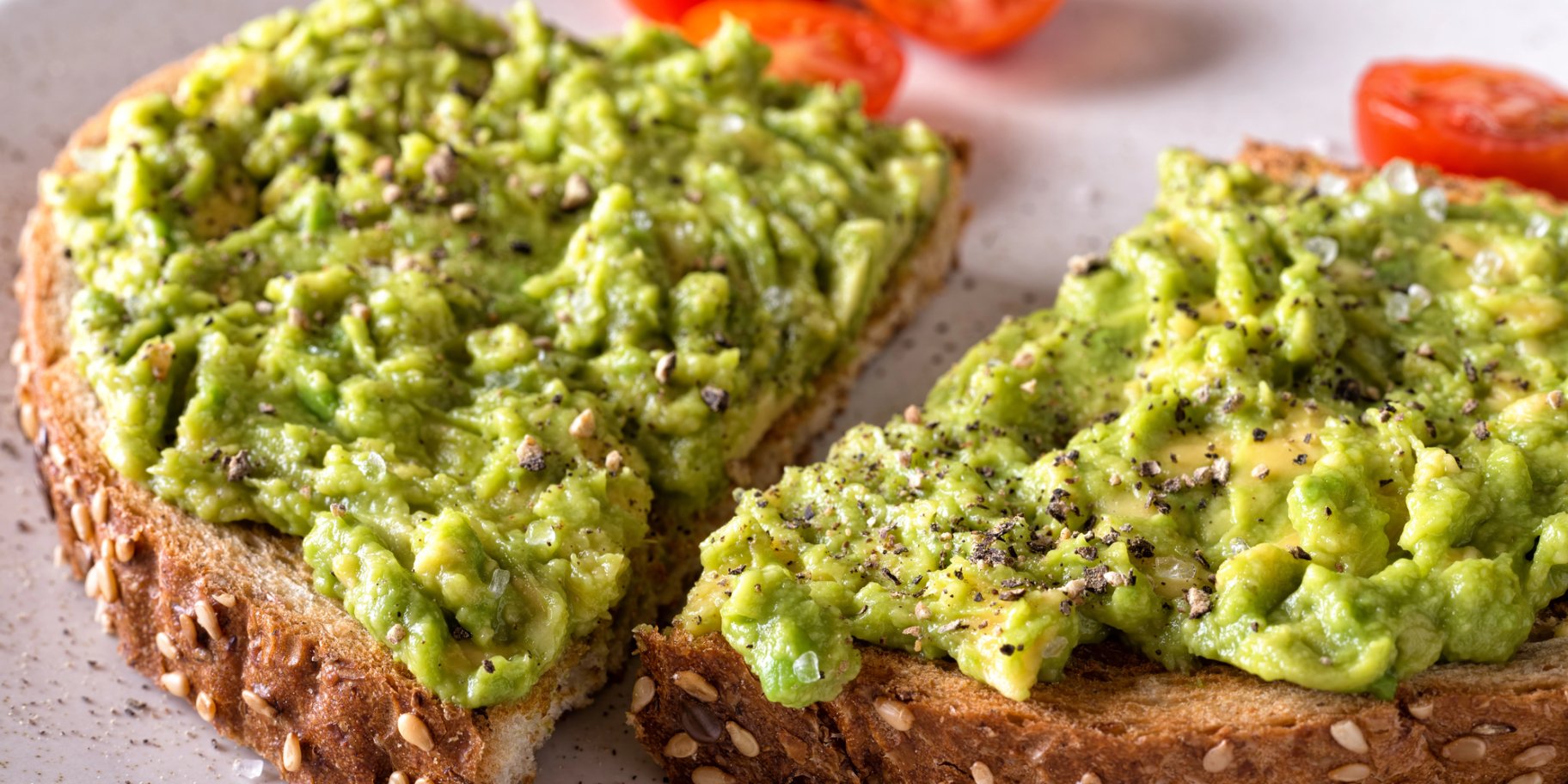 Сендвіч з авокадо та нутом