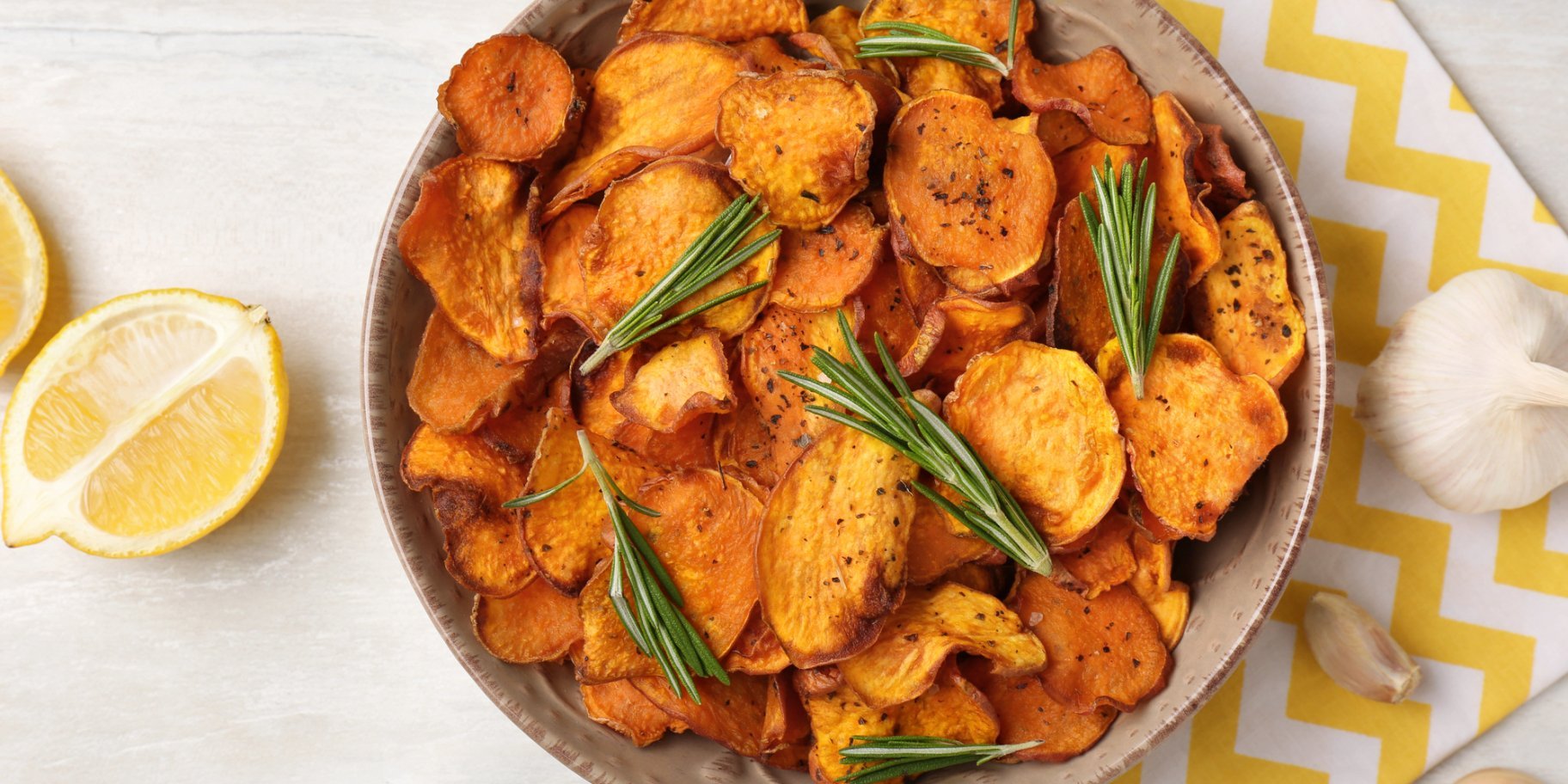 Морквяні чипси з сиром