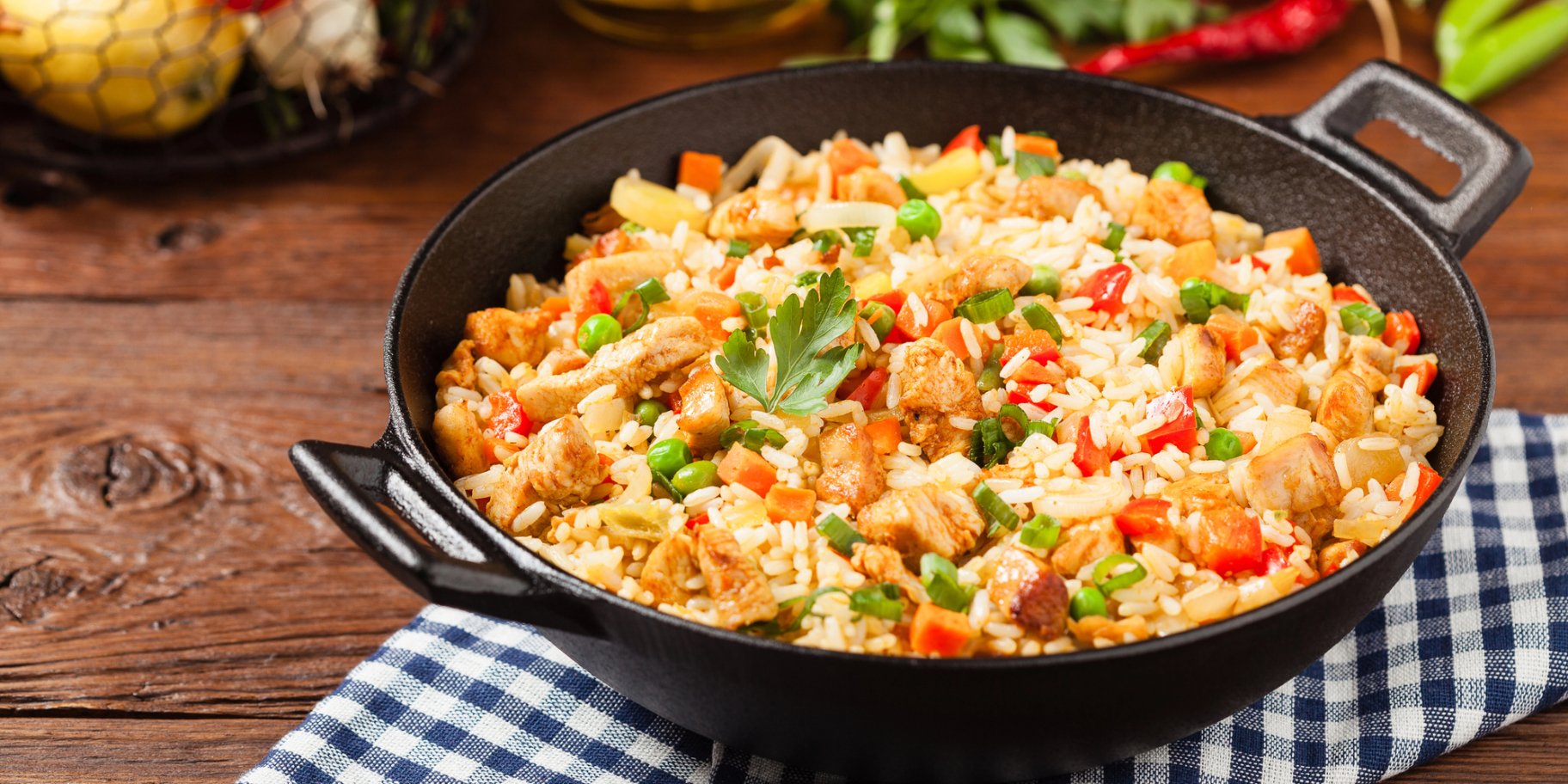 Орзо з куркою та овочами