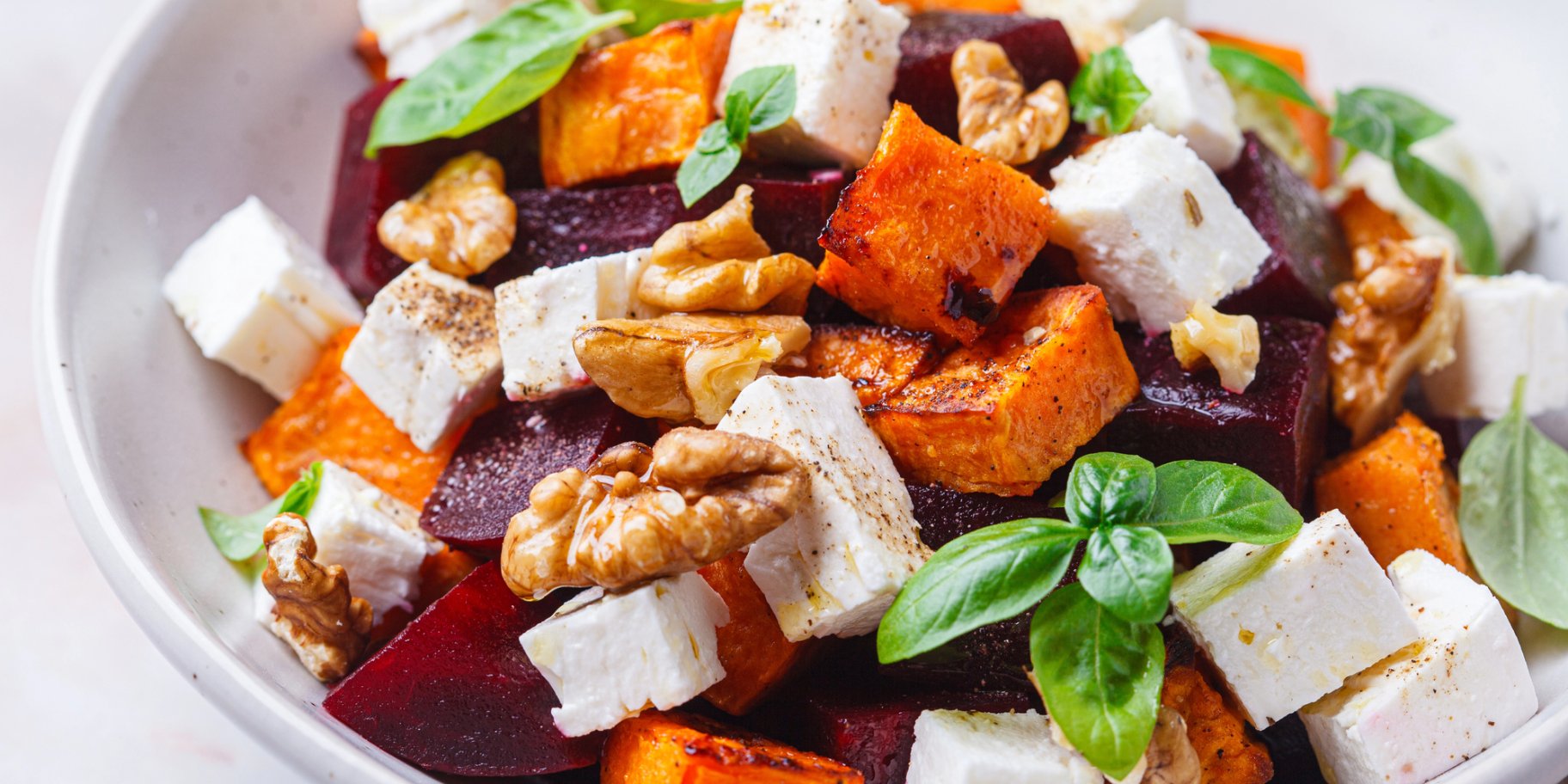 Салат з печеного гарбуза та буряка з сиром