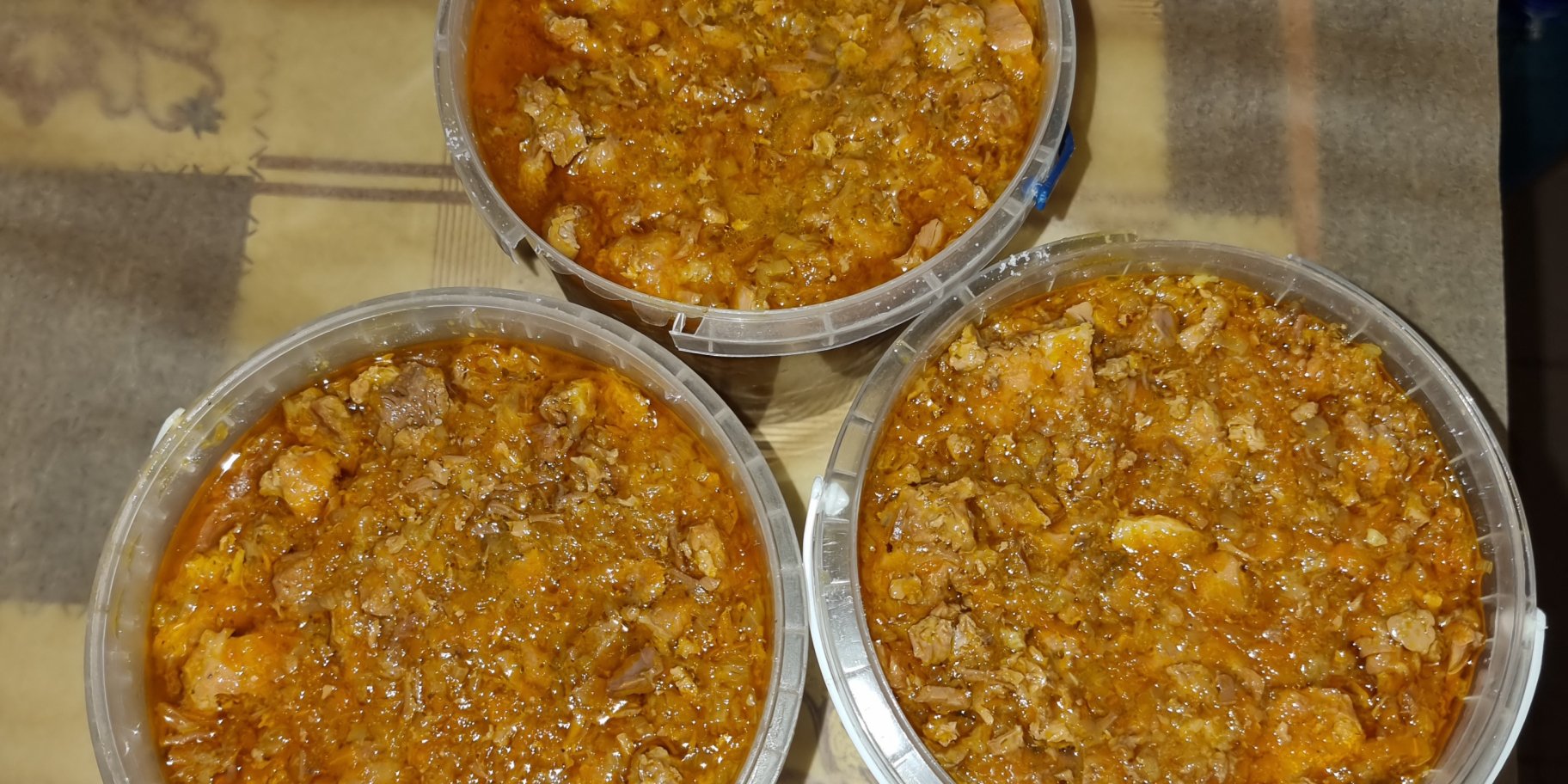 Тушкована свинина в мультиварці