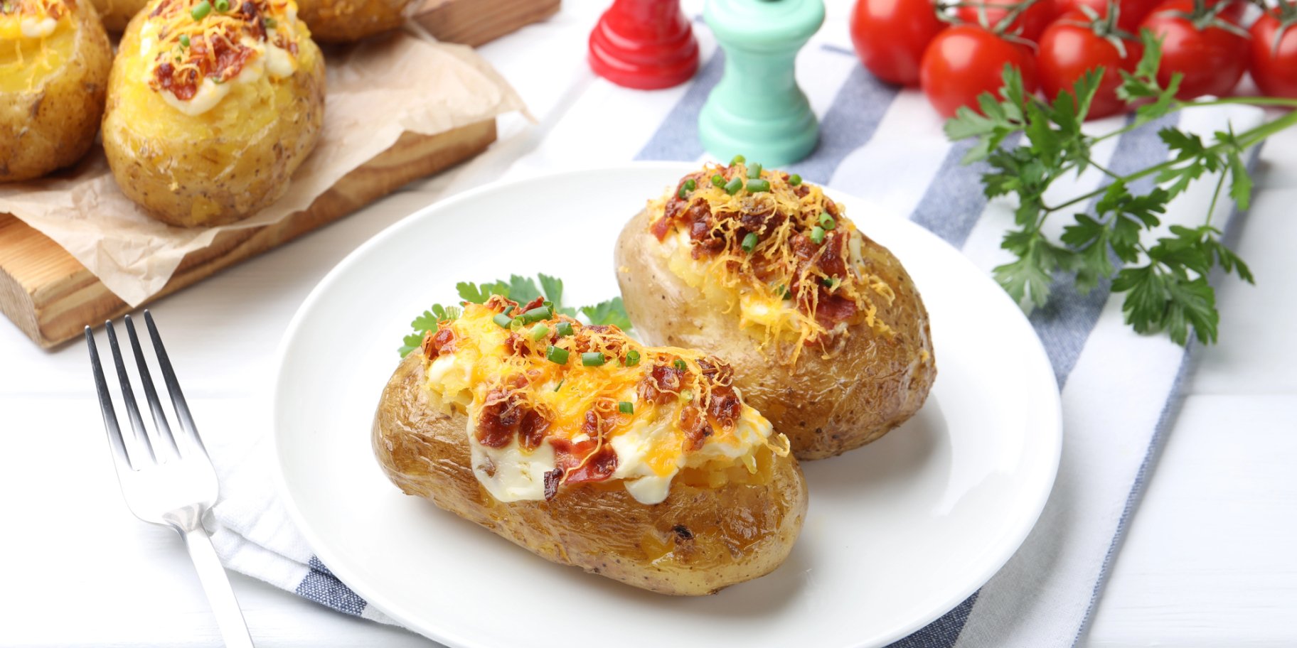 Картопля кумпір із копченою рибою