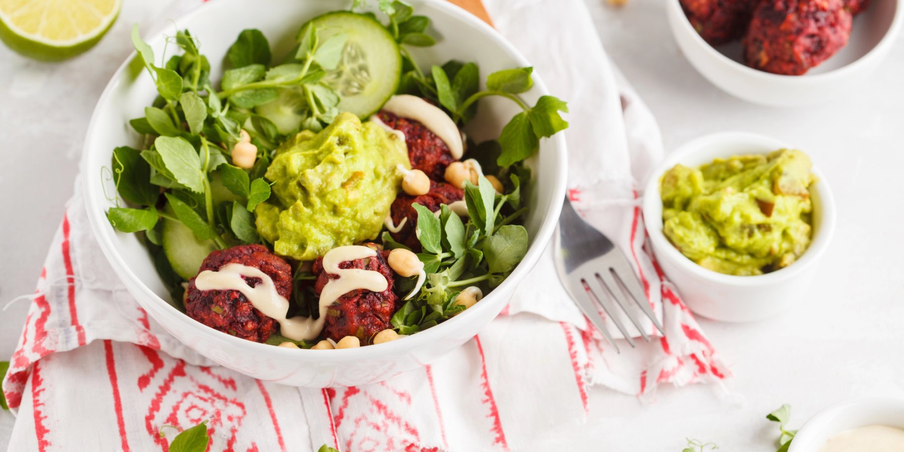 Тефтелі з квасолі, буряка і цибулі