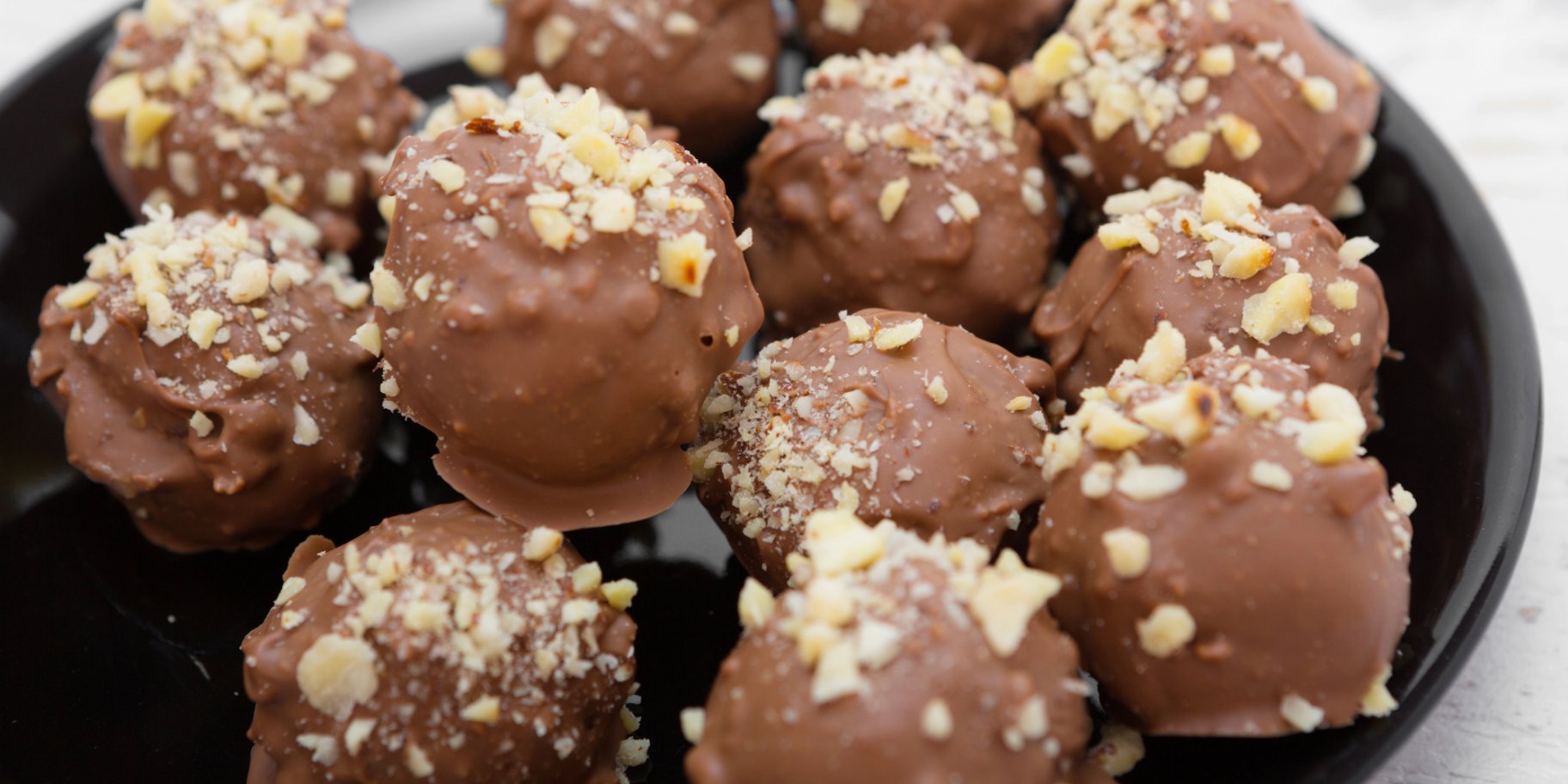 Кульки з кіноа та арахісовою пастою