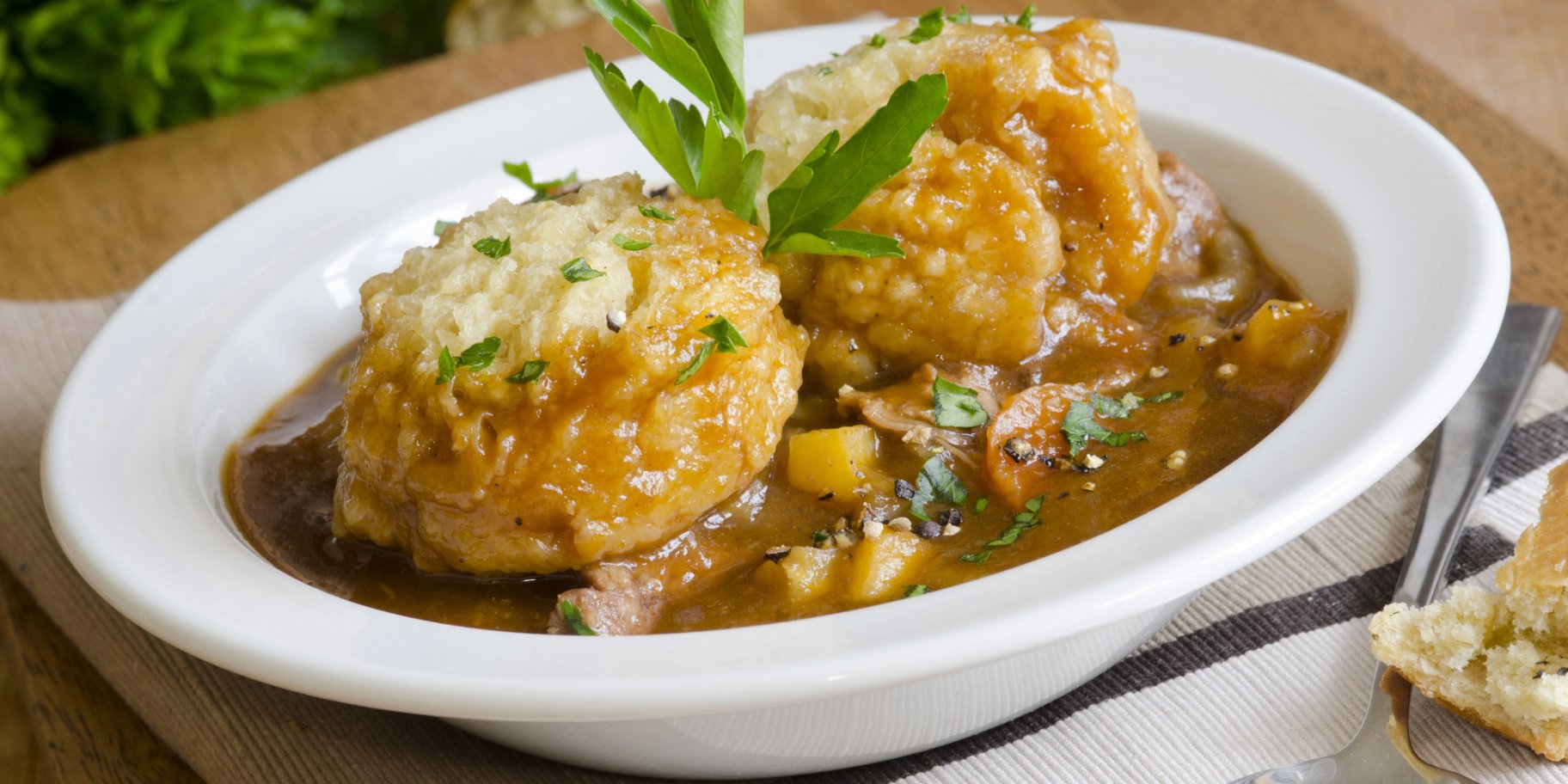 Рагу з куркою та галушками з пармезану