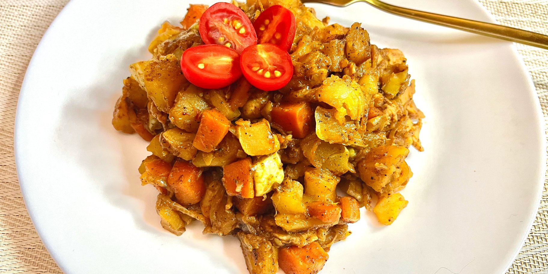 Овочеве рагу з курячим філе і яблуком