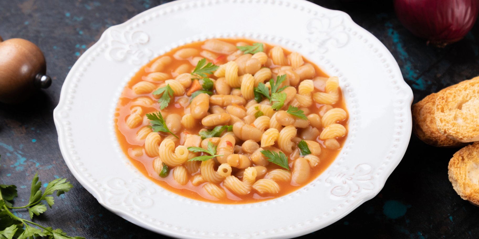 Паста з квасолею та овочами