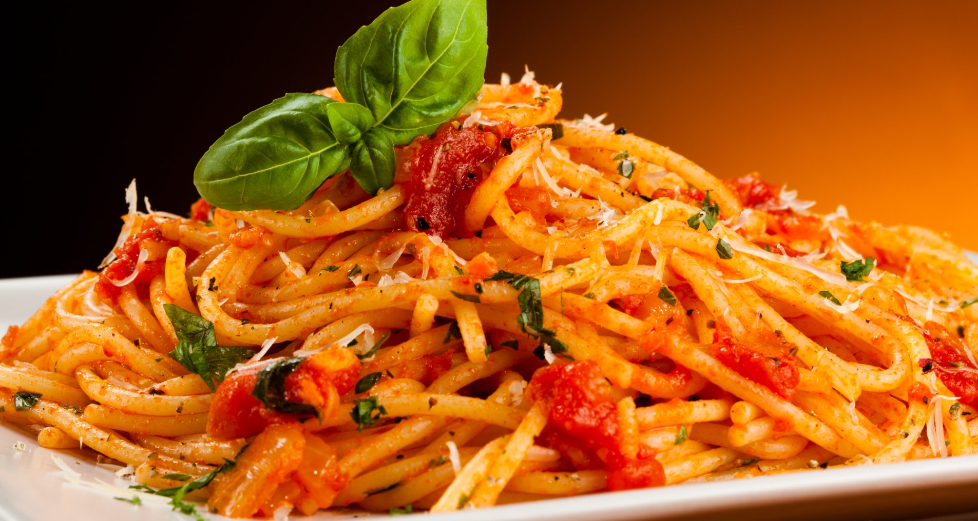 Спагеті в томатному соусі