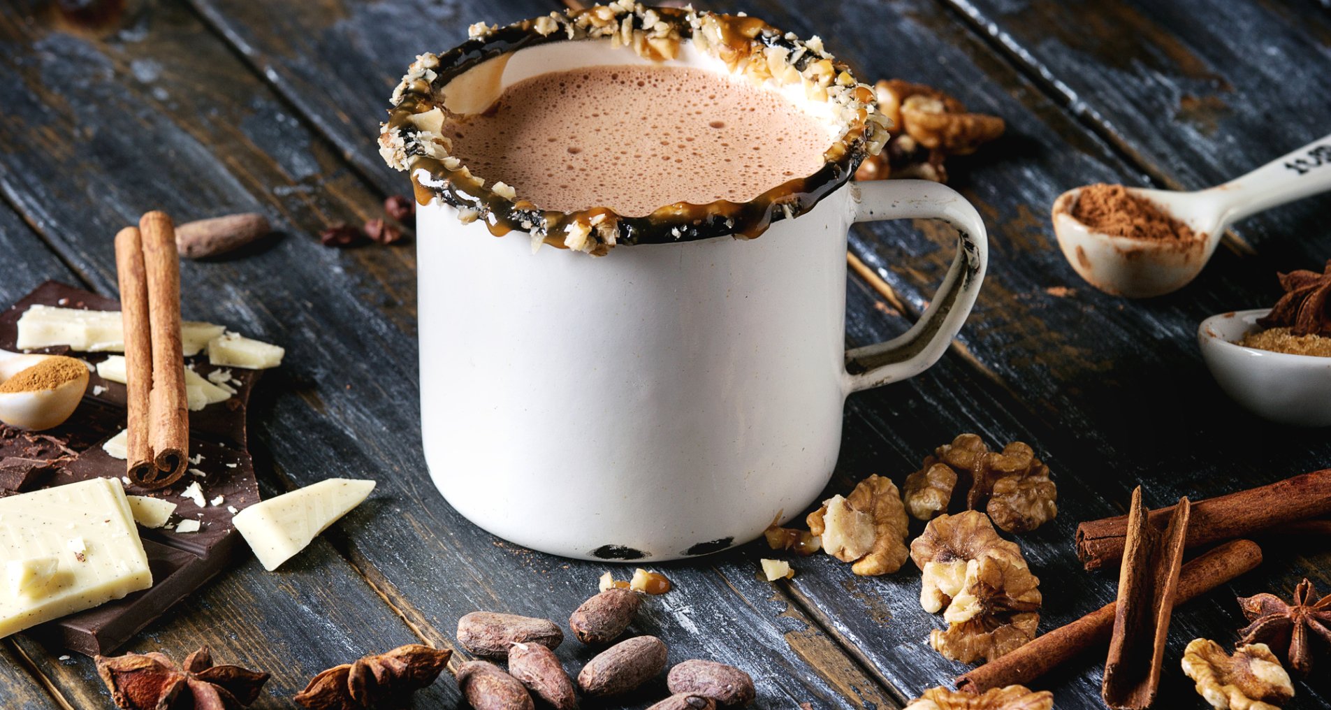 горячий какао-шоколад с коньяком