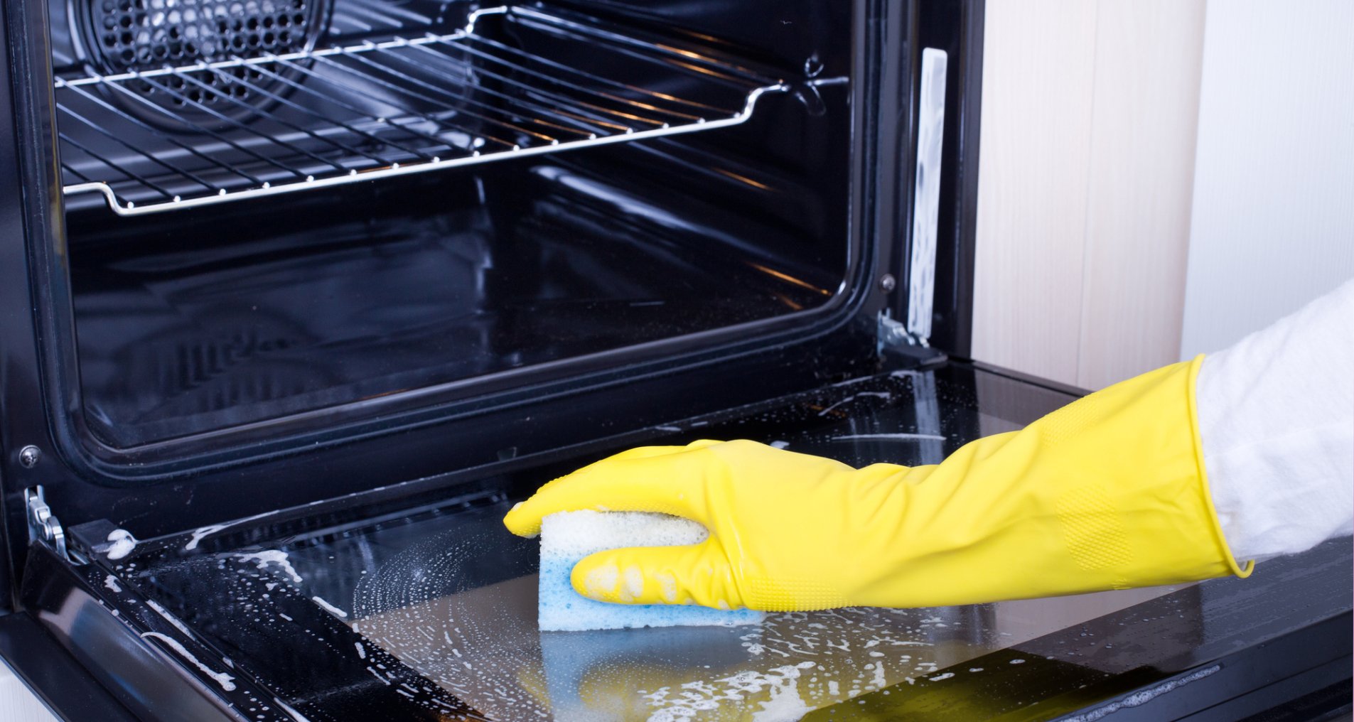 Як і чим почистити духовку