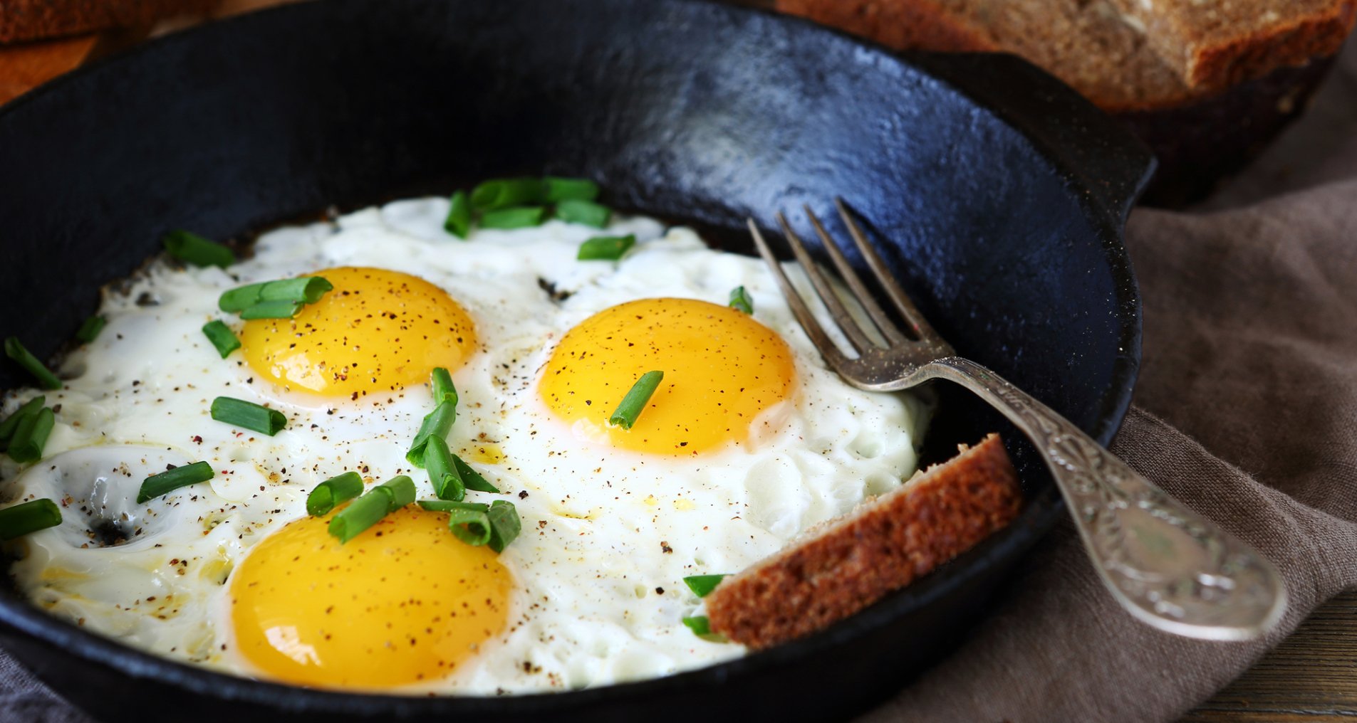 Рецепты - Как жарить яйца