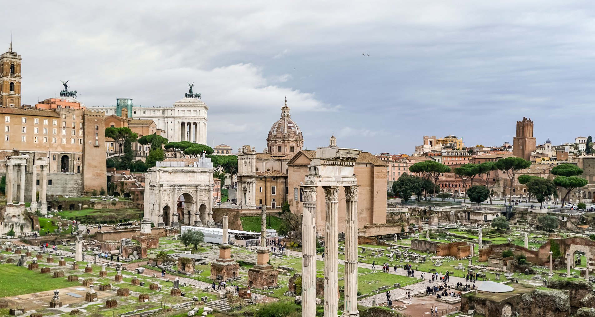 Рим, руїни римського форуму