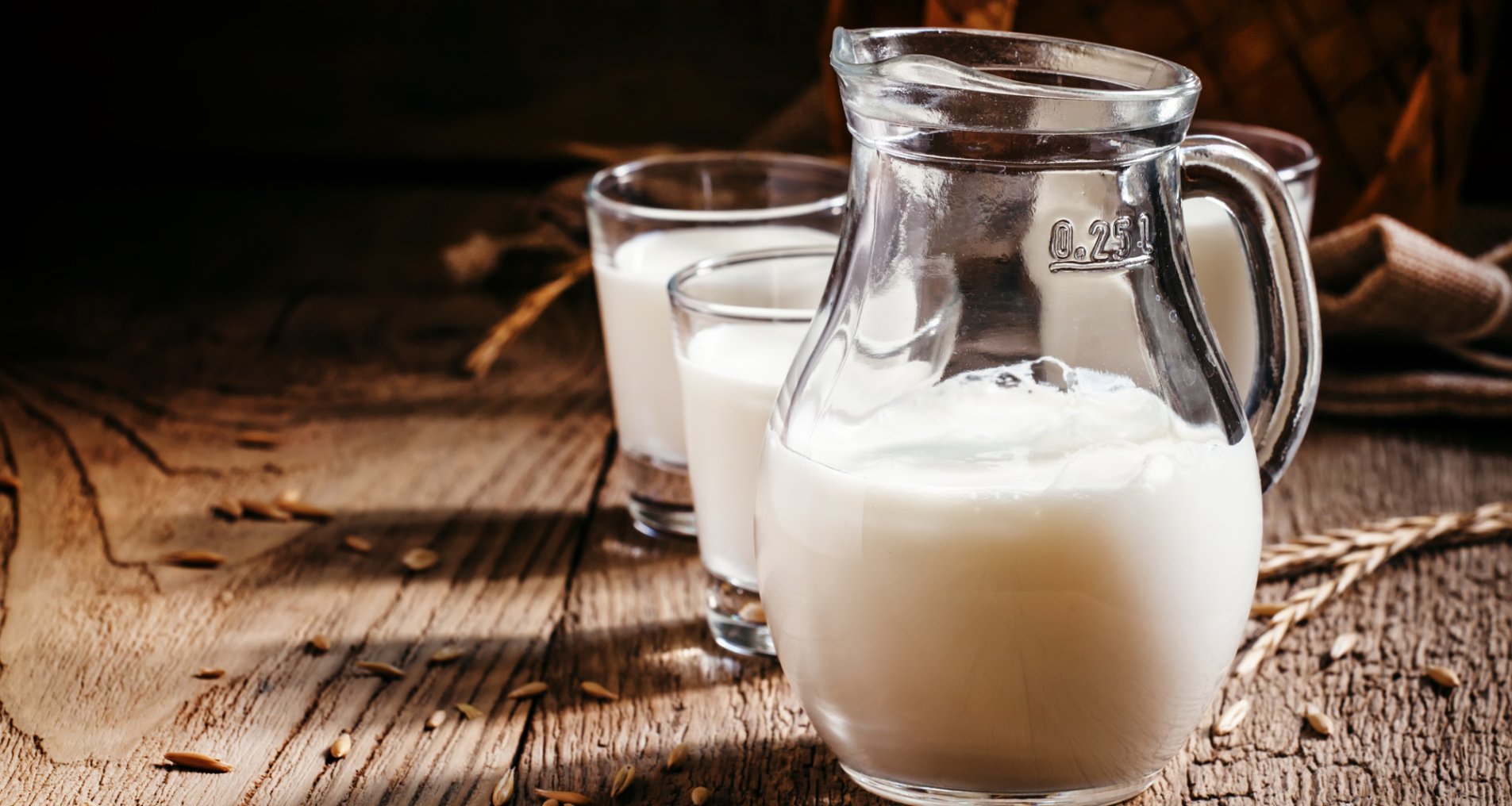 Как сделать кефир в домашних условиях из домашнего молока | Good Food