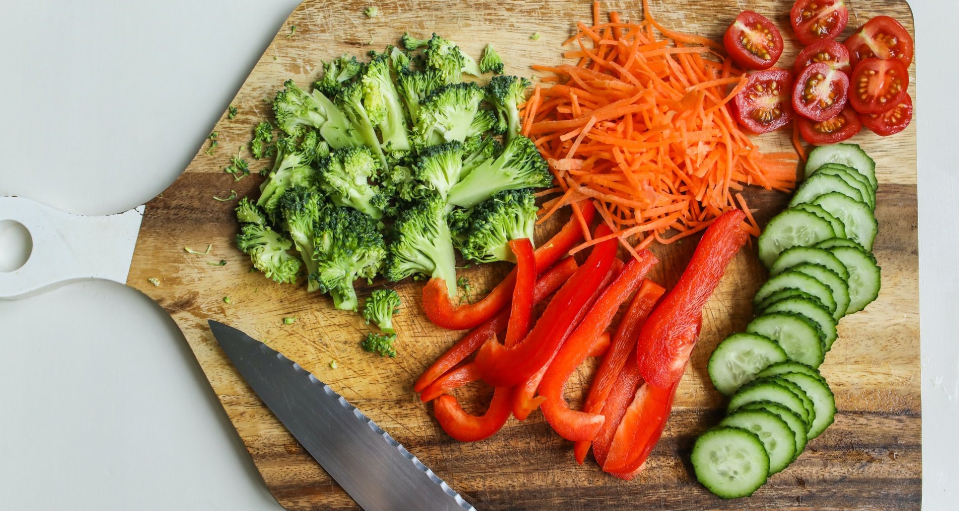 Брокколи, морковь и сладкий перец более полезны после приготовления.