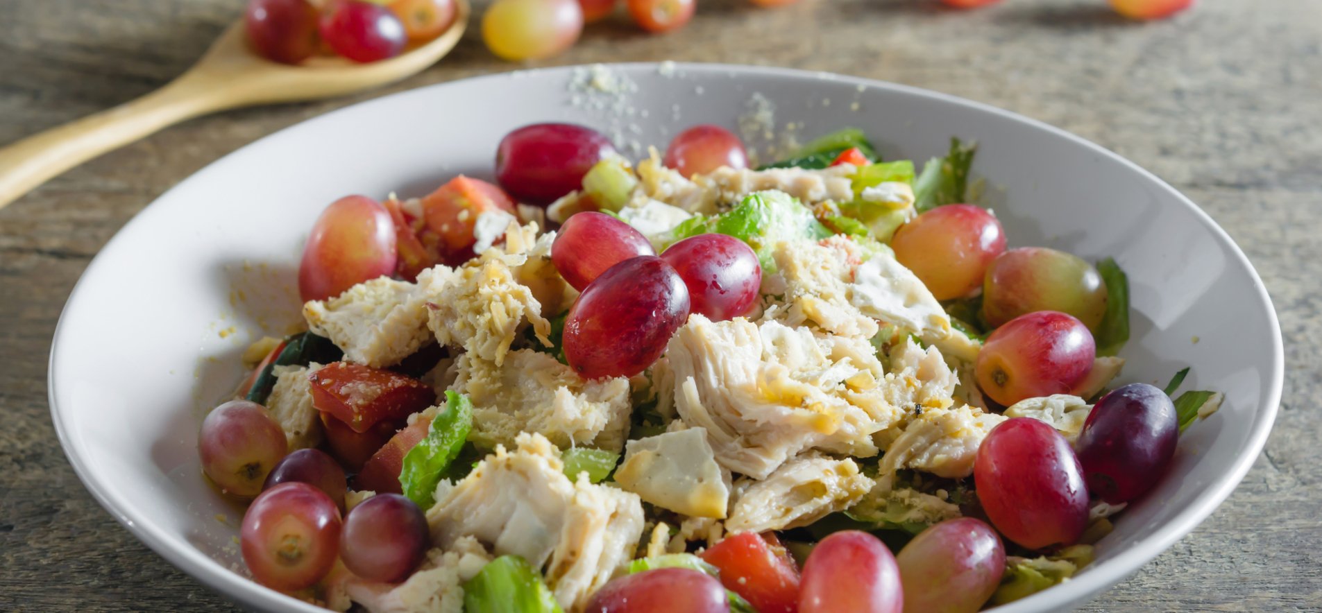 Салат из курятины и винограда – рецепт