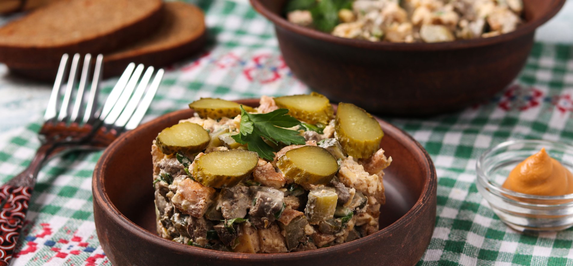 Салат из печени и омлета – рецепт