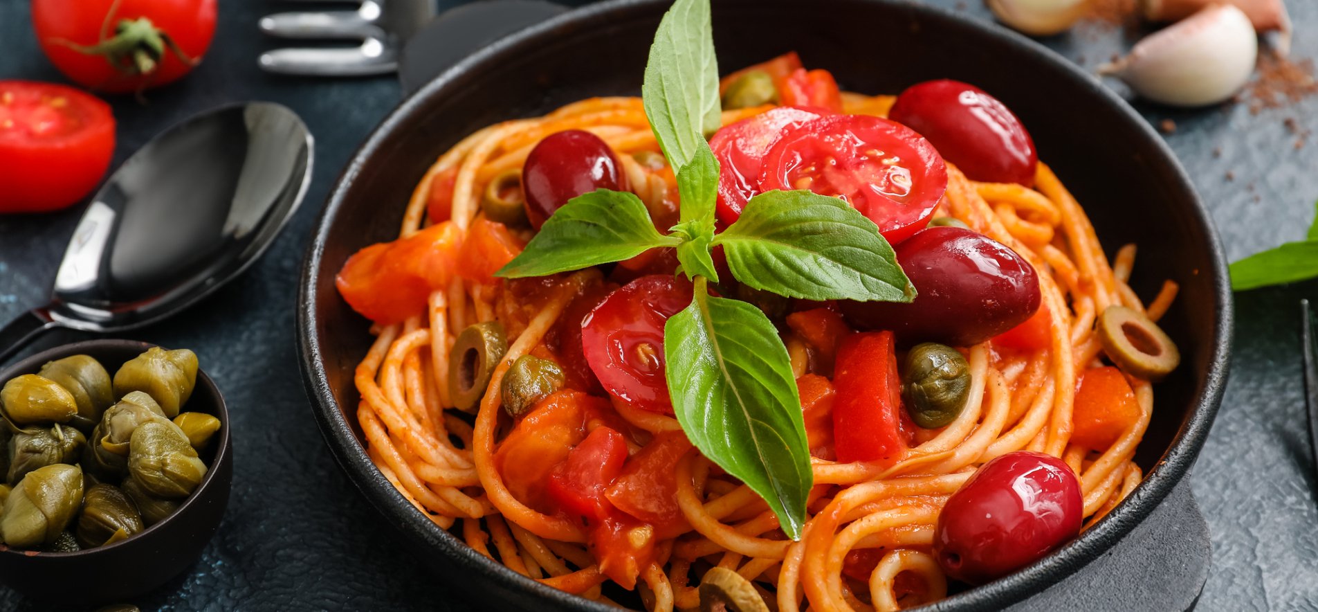 Спагетти с томатным соусом - Лайфхакер