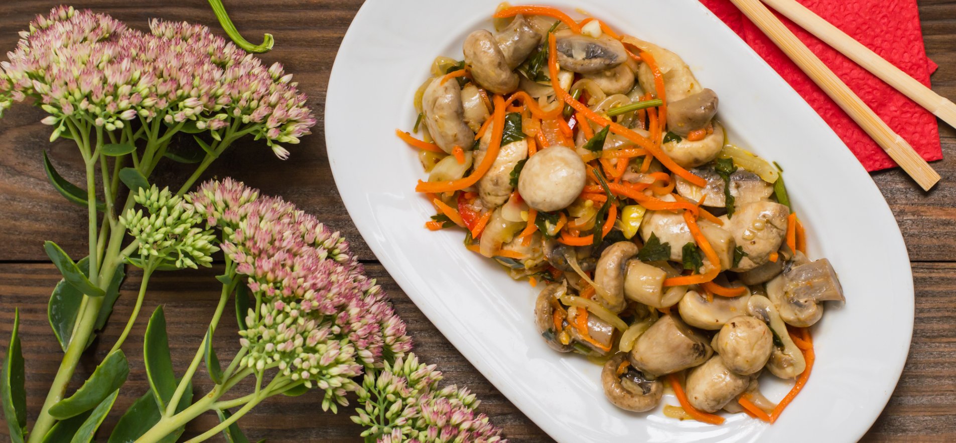 Маринованные грибы с луком и морковью