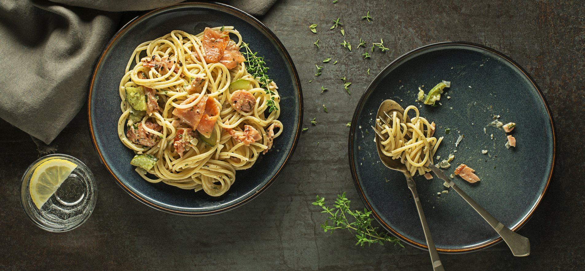 Спагетти с лососем и кабачками
