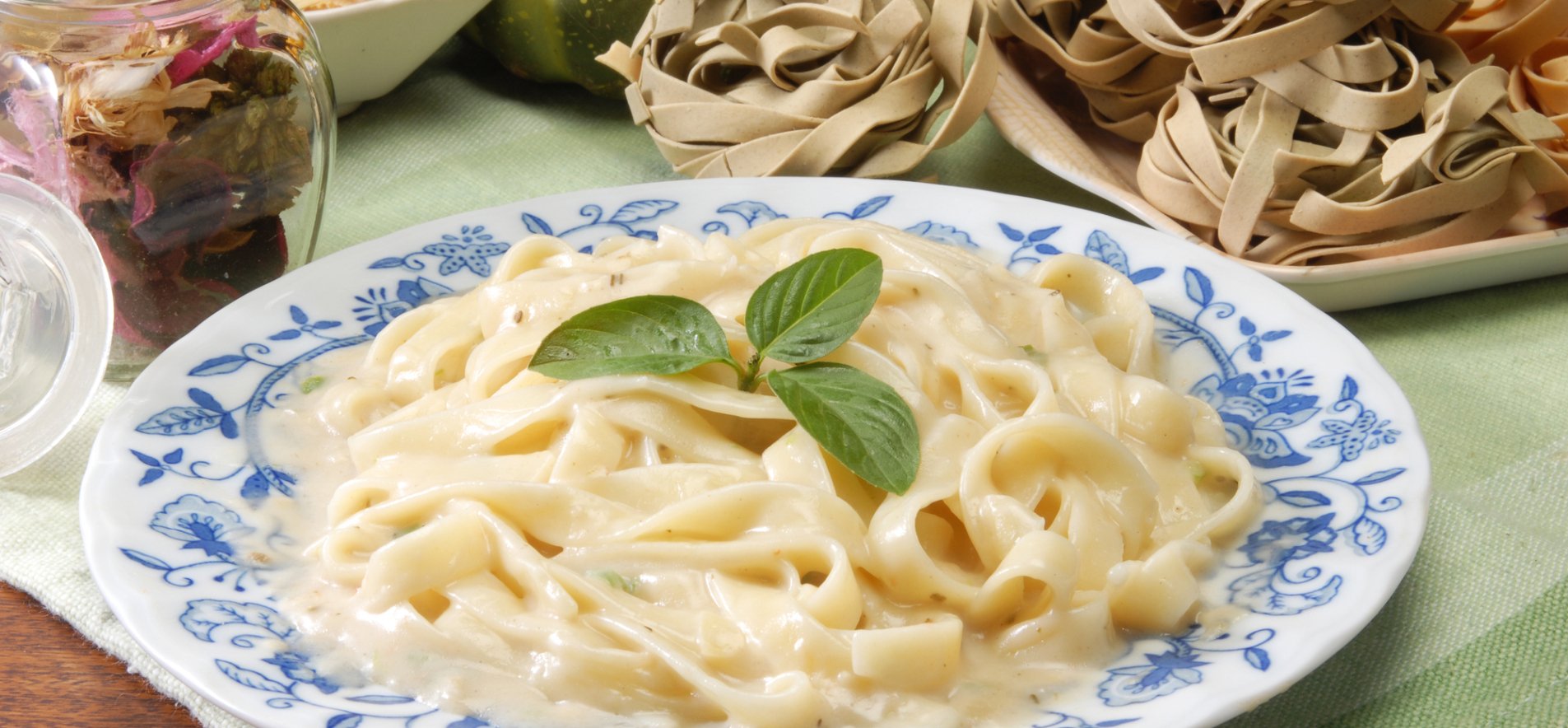 Рецепт: Спагетти с сырно-сливочным соусом - с мясом и овощами