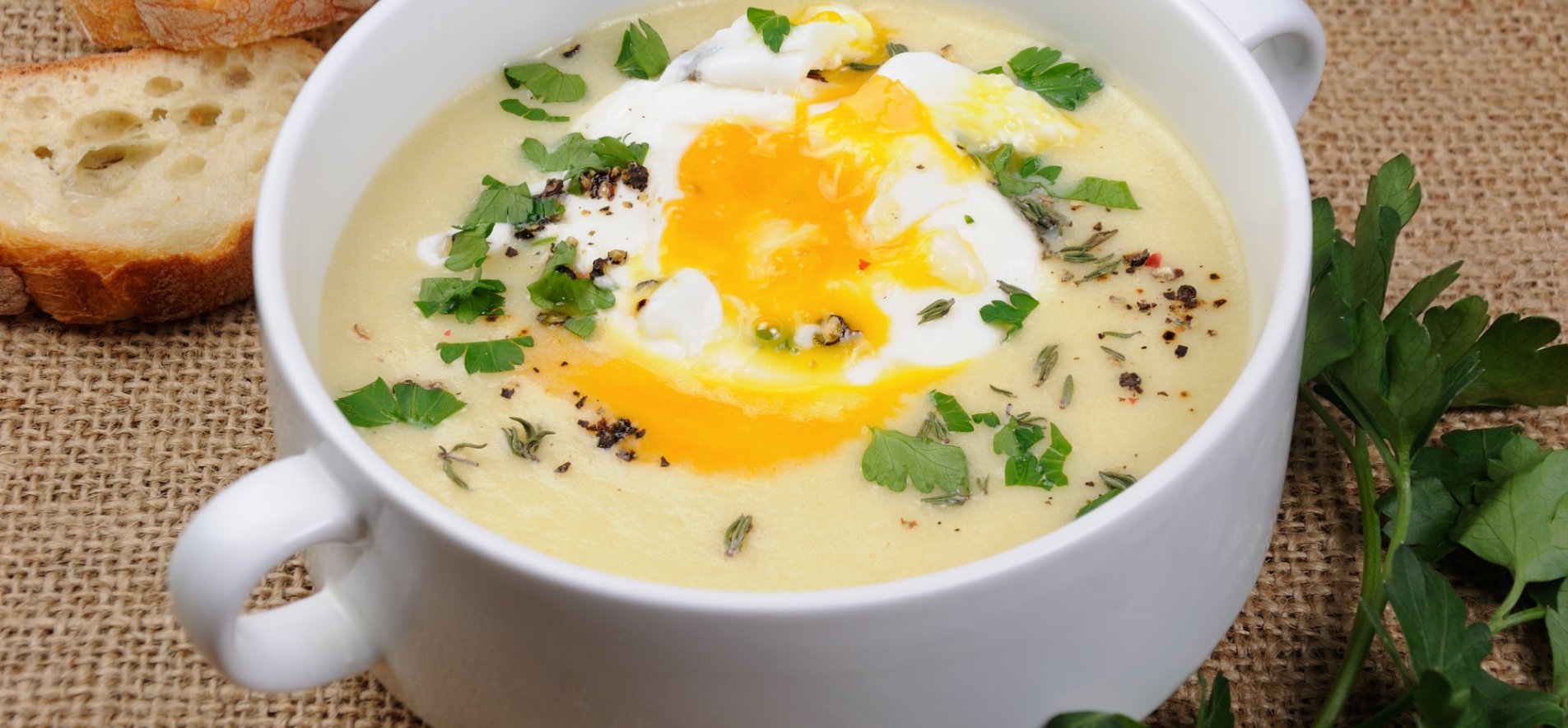 Овощной суп с яйцами