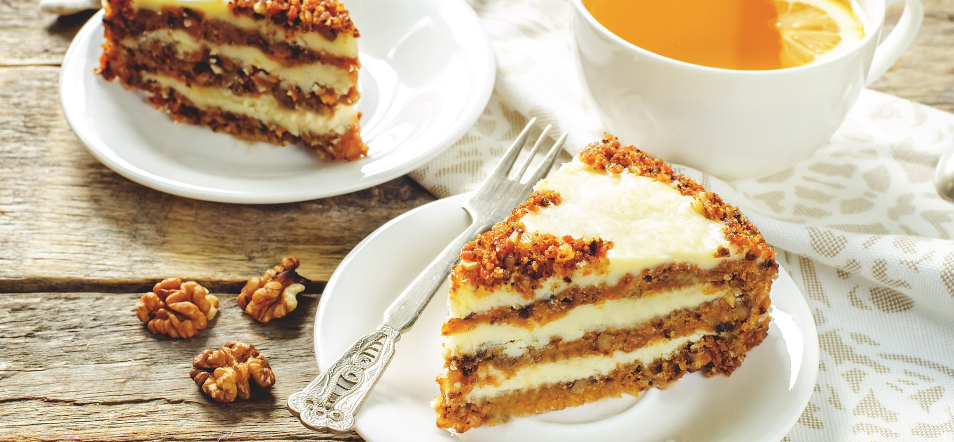Этот овощной десерт покорил весь мир: простой рецепт морковного торта