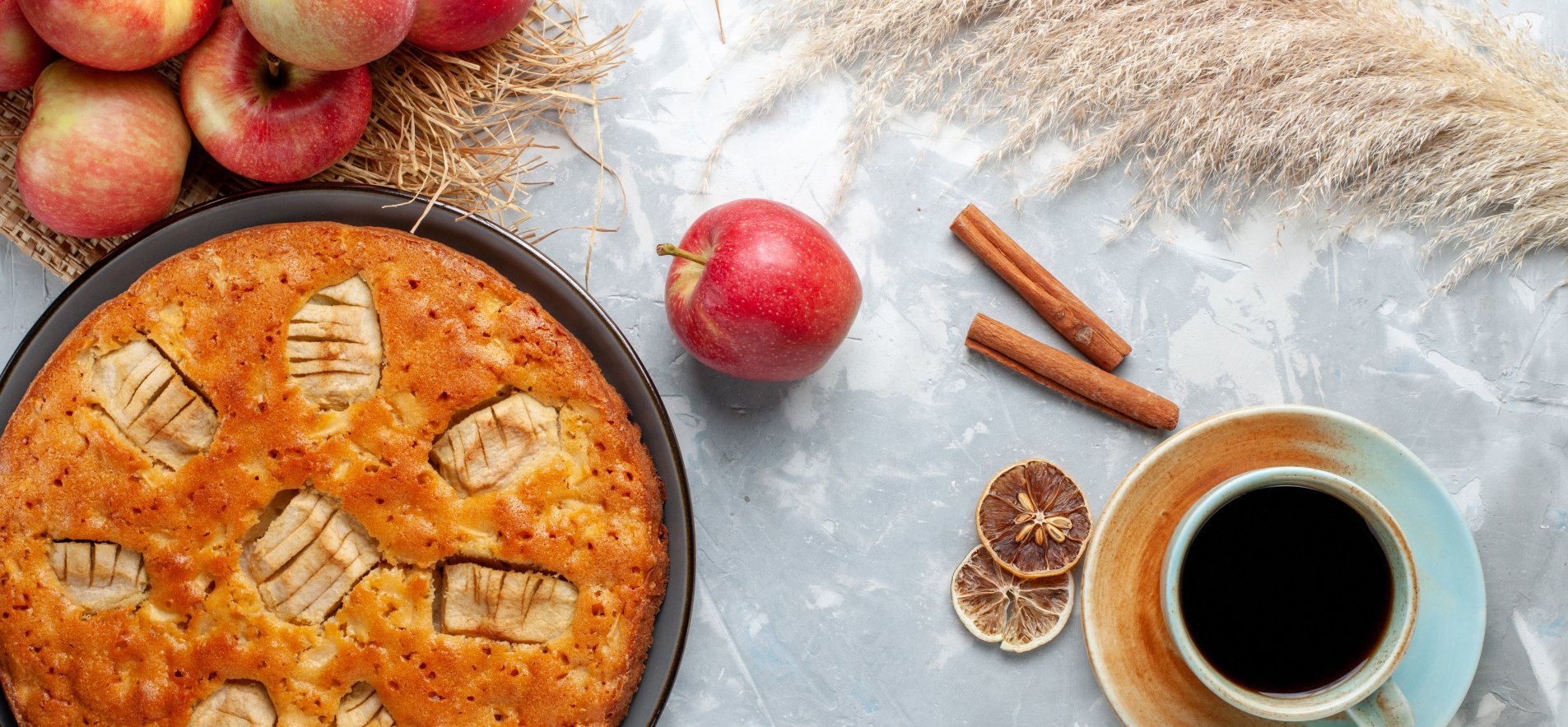 Шаг за шагом: как приготовить яблочный пирог в микроволновке