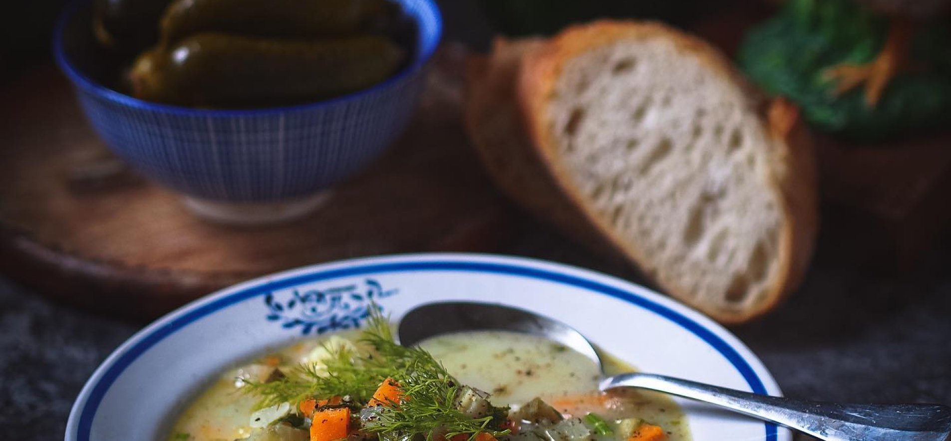 Польський суп із солоними огірками