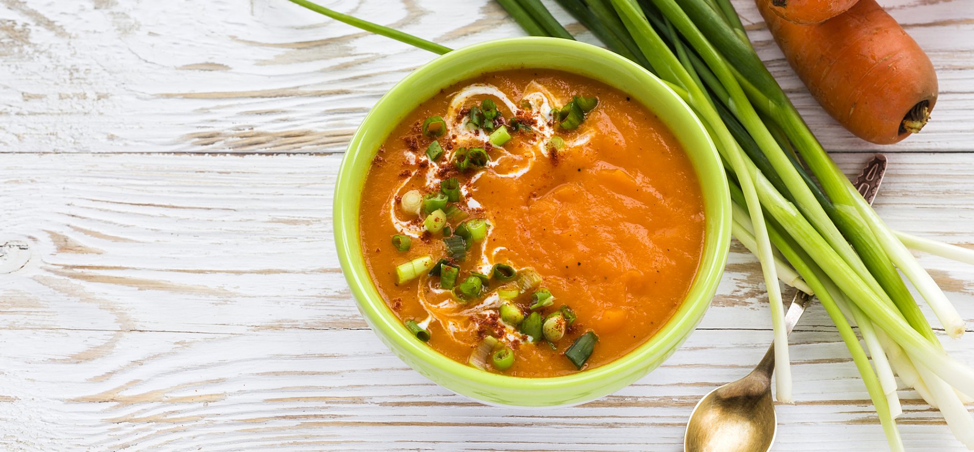 Морквяний крем-суп з чорносливом