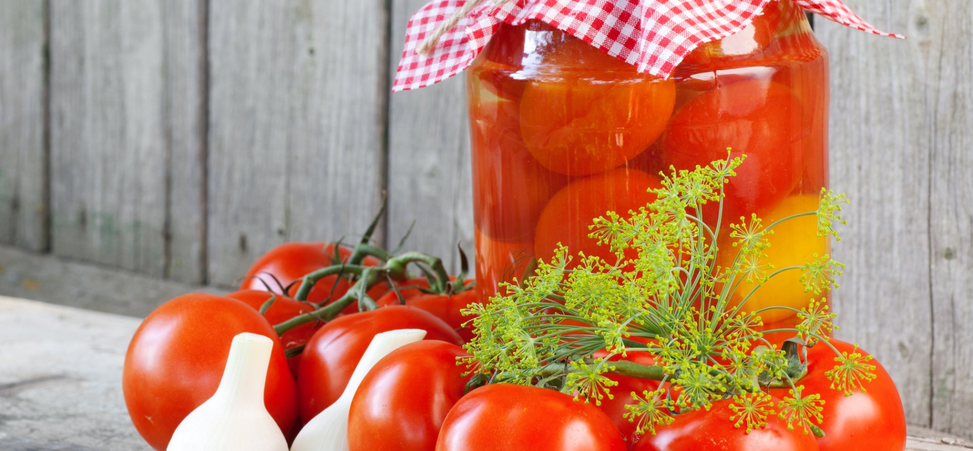 Как приготовить рецепт Консервированные помидоры без специй