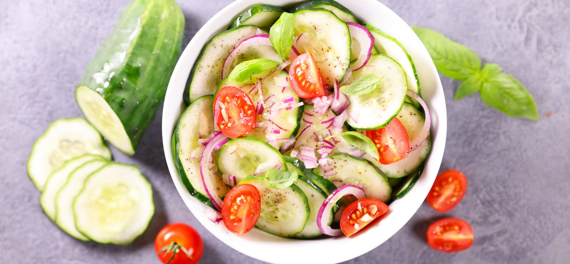Салат из свежих помидоров: вкусные идеи летних рецептов