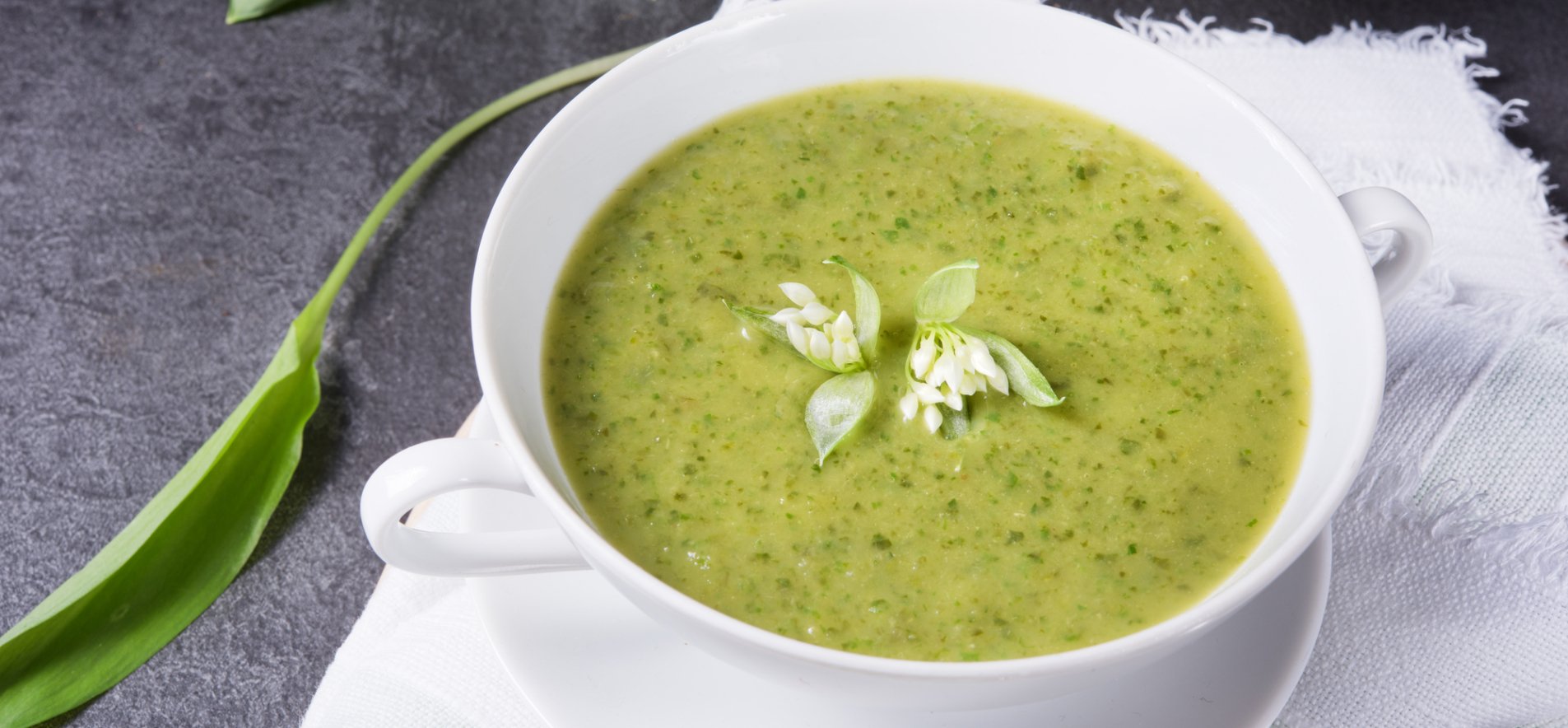 Весенний рецепт: крем-суп с черемшой
