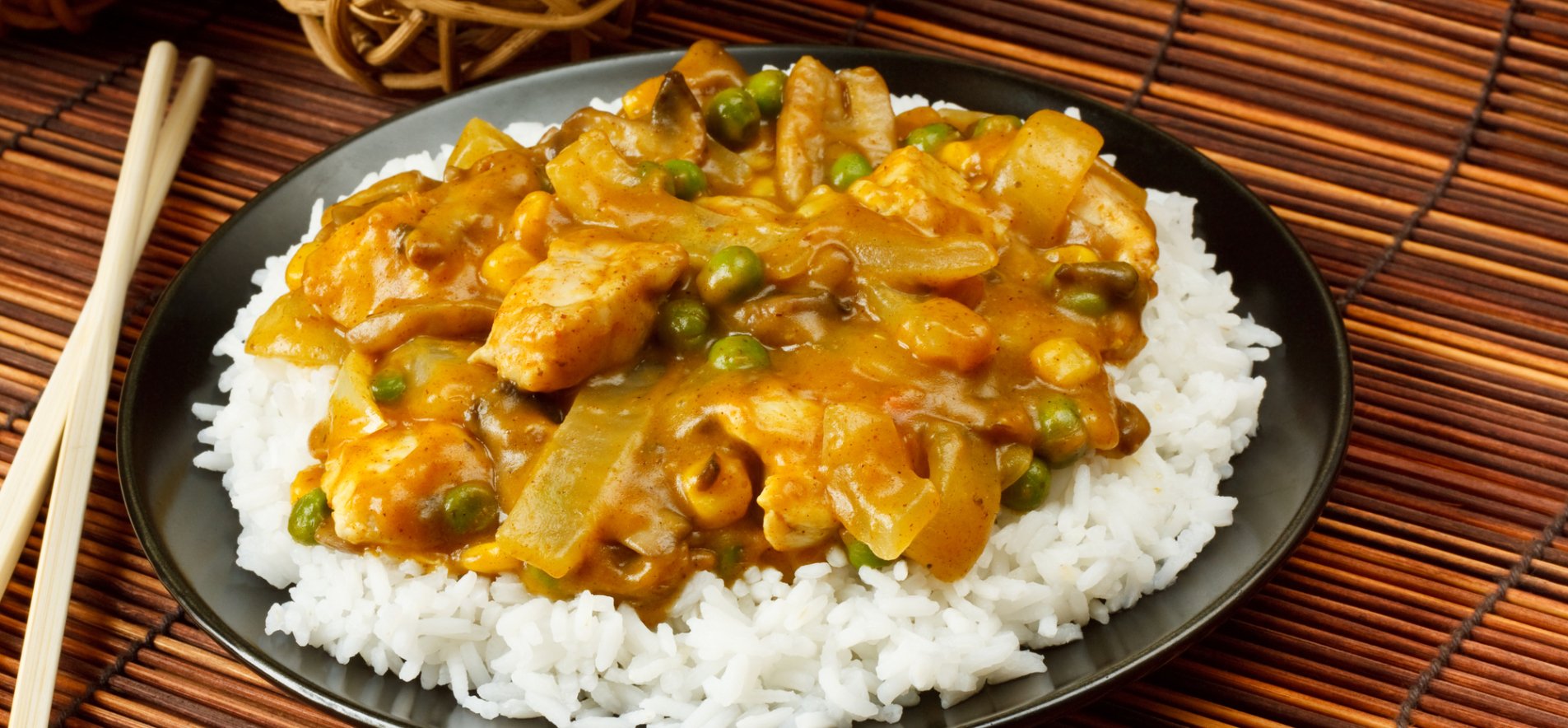 Как приготовить курицу карри с рисом по-японски?