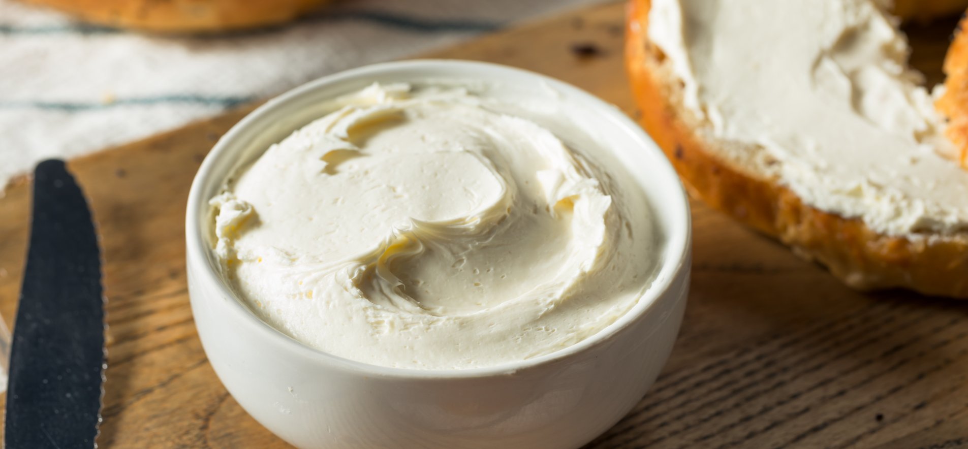 Домашний плавленый сыр – нужен творог, масло и 10 минут времени