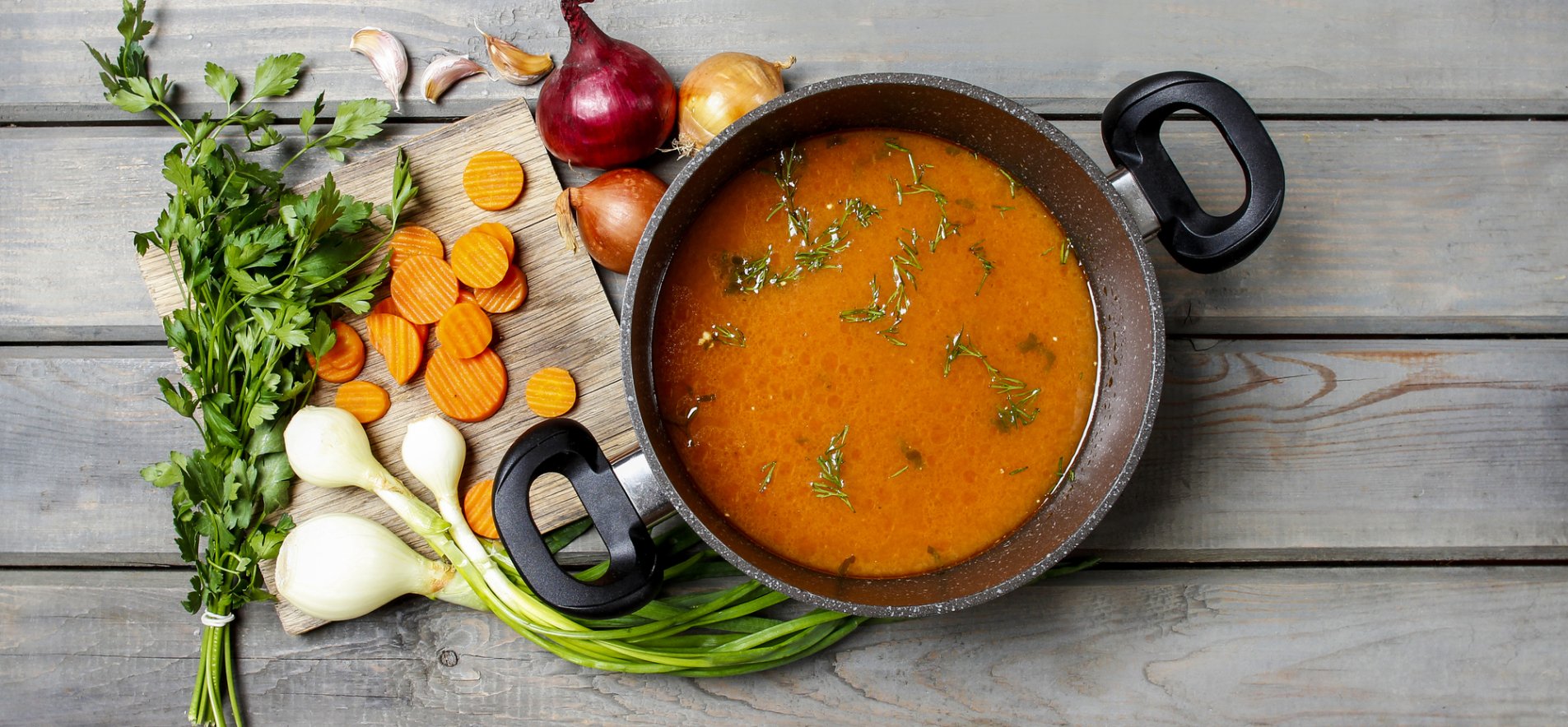 Морквяний суп з зеленню