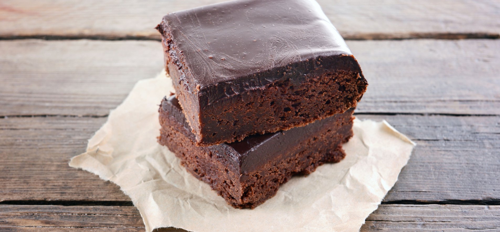 Шоколадний торт із двох інгредієнтів