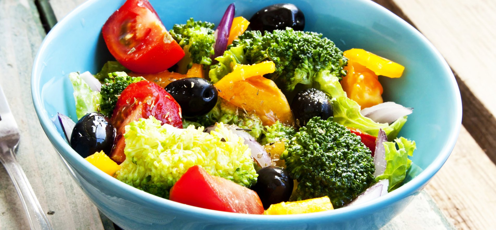 Салат с брокколи и овощами