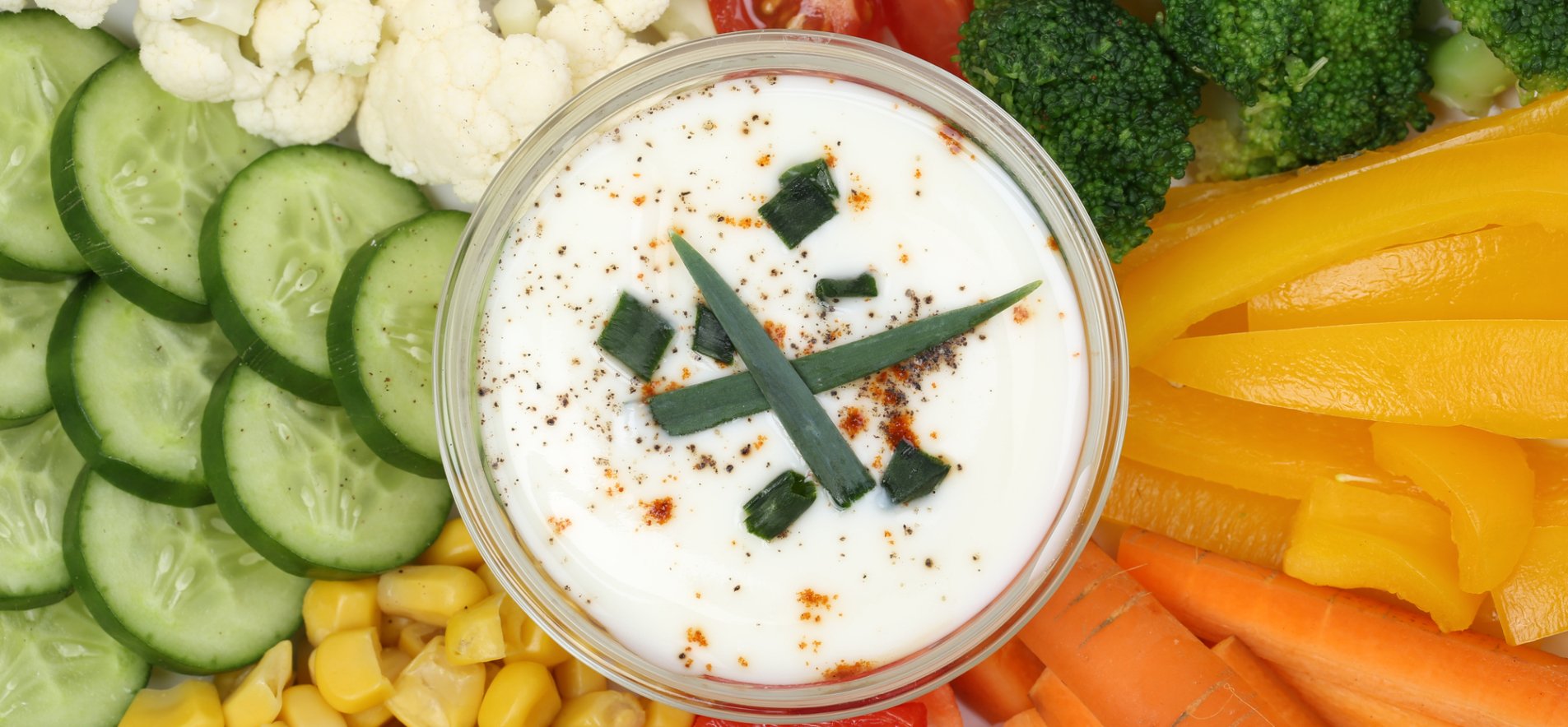 Йогуртовый соус для свежих овощей