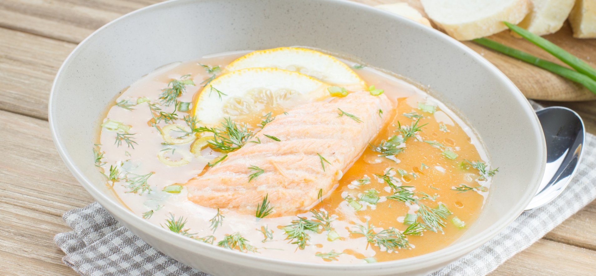 Рецепт рыбного супа приготовленного с лимоном в горшочках: