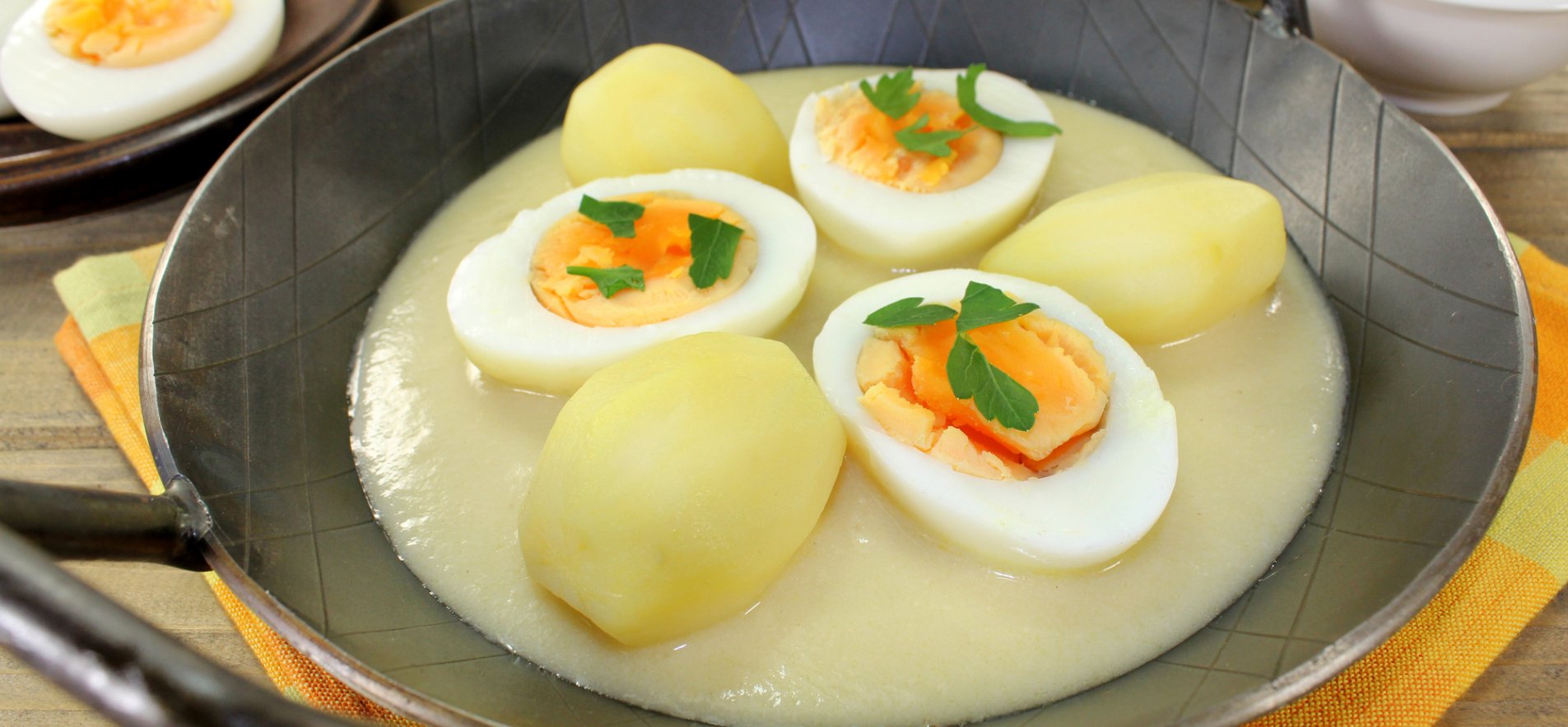 Яйца в горчичном соусе
